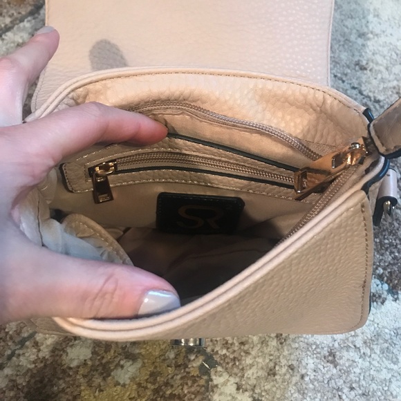 Sondra Roberts - Picture 4 of 5